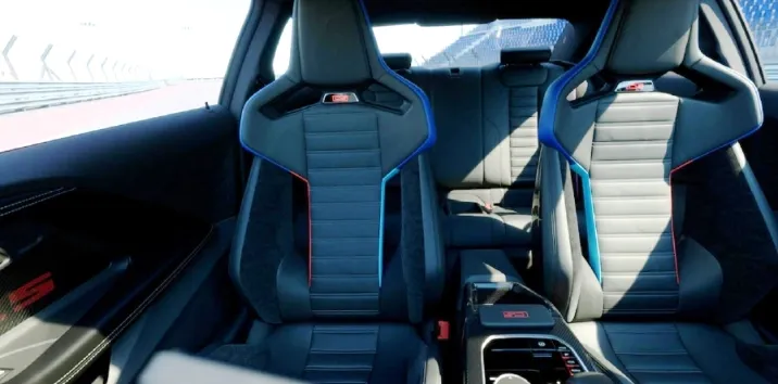 BMW M2 CS
