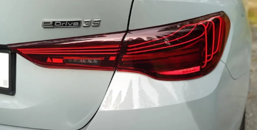 BMW i4 eDrive35