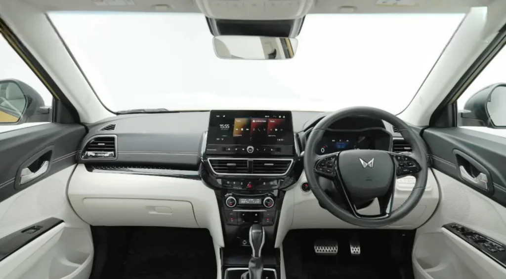 Mahindra XUV 3XO