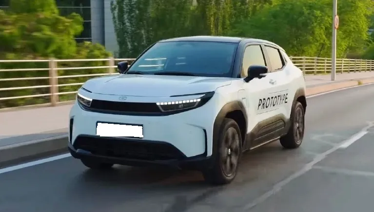 ToyotaUrbanCruiserPrototype