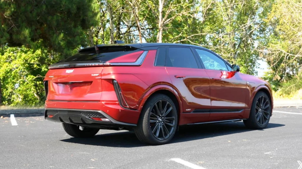 CadillacLYRIQV