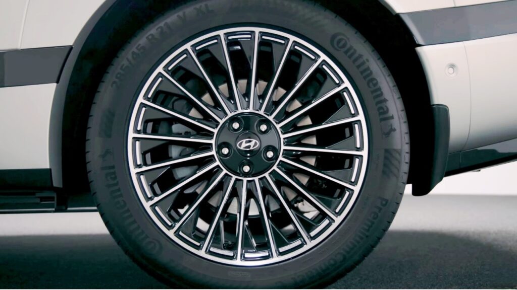 HyundaiIONIQ9ElectricSUV