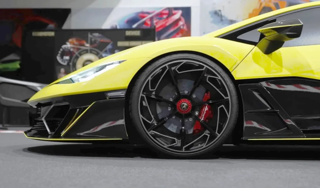 LamborghiniFenomenoV12