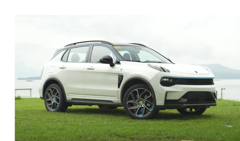 Lynk and Co 01 PHEV