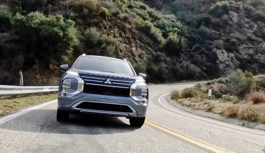 MitsubishiOutlander