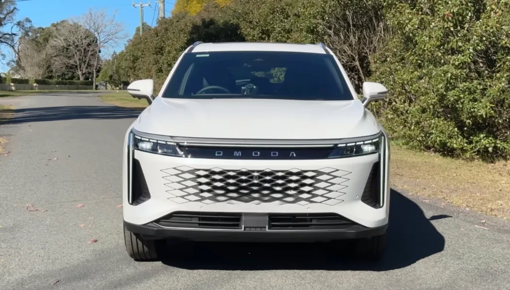 Omoda9