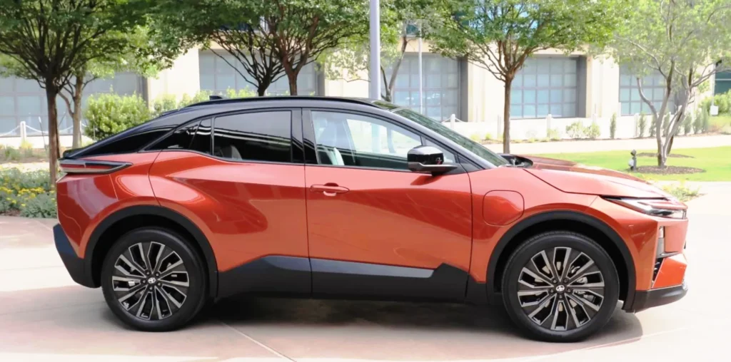 ToyotaC-HR+