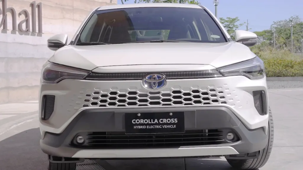 ToyotaCorollaCrossHybrid