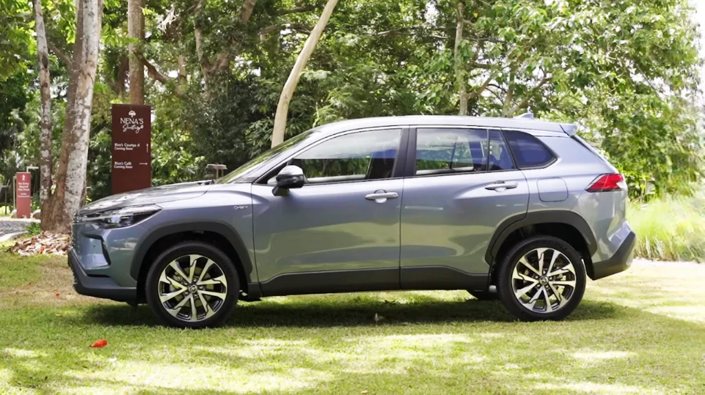 ToyotaCorollaCrossHybrid