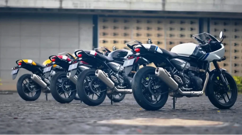 TriumphThruxton400CafeRacer