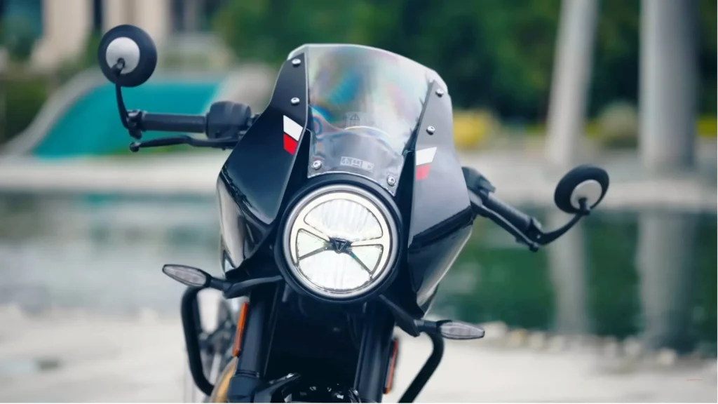 TriumphThruxton400CafeRacer