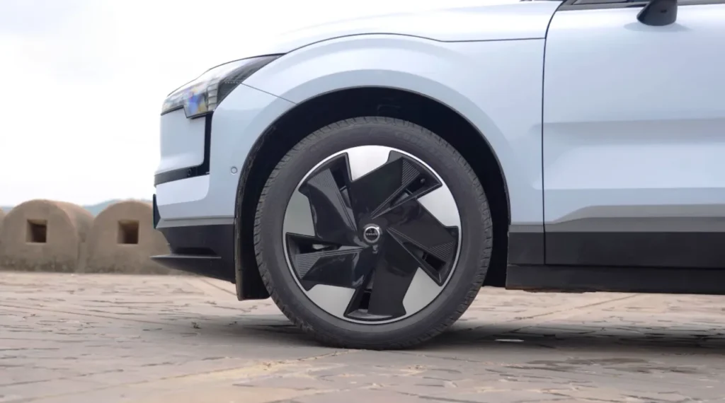 Volvo EX30
