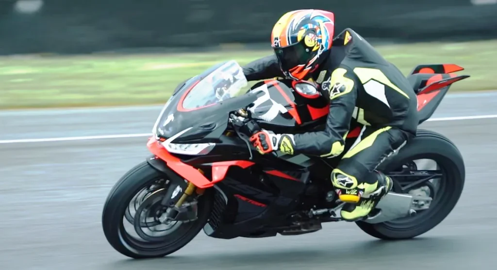 Aprilia RSV4