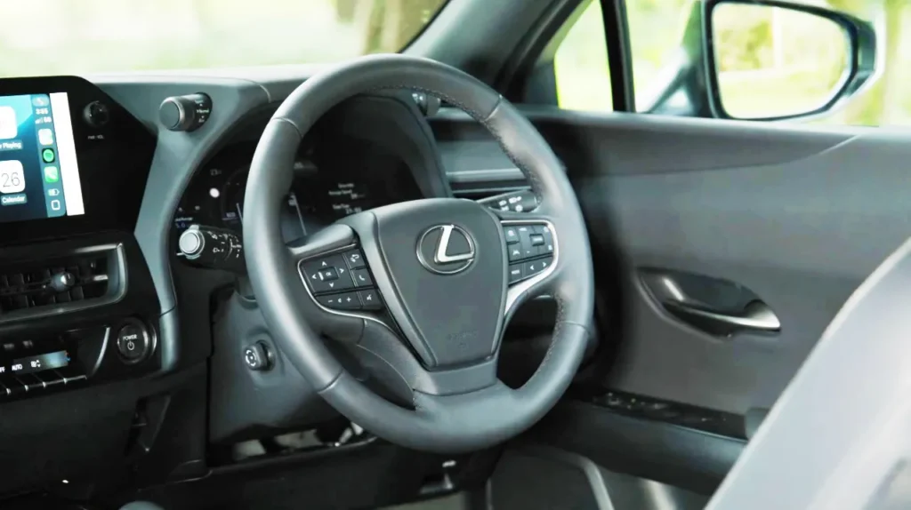 LexusUX300h