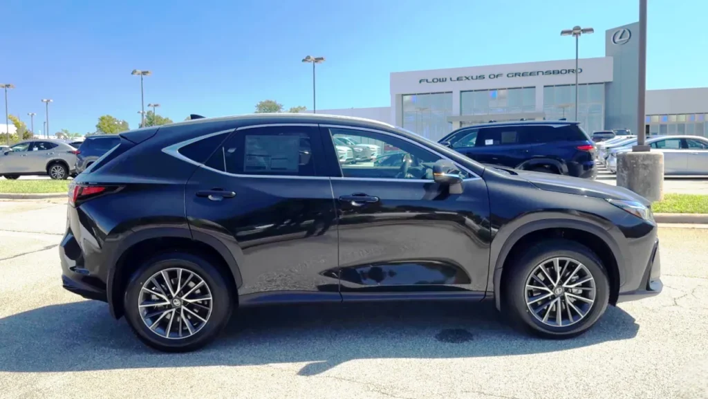 LexusNX350