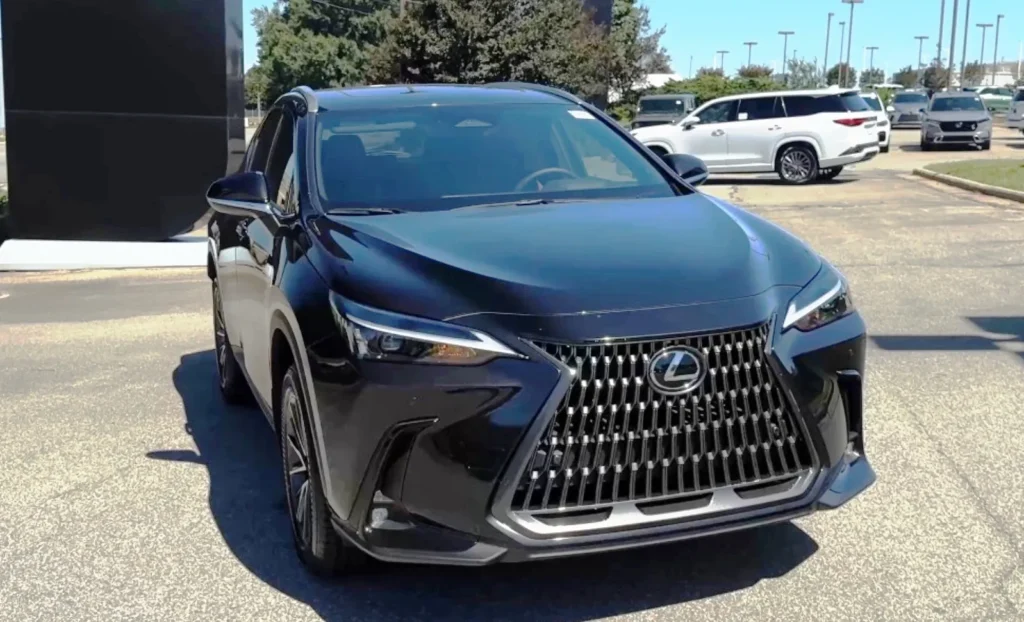LexusNX350