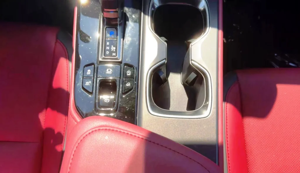 LexusNX350