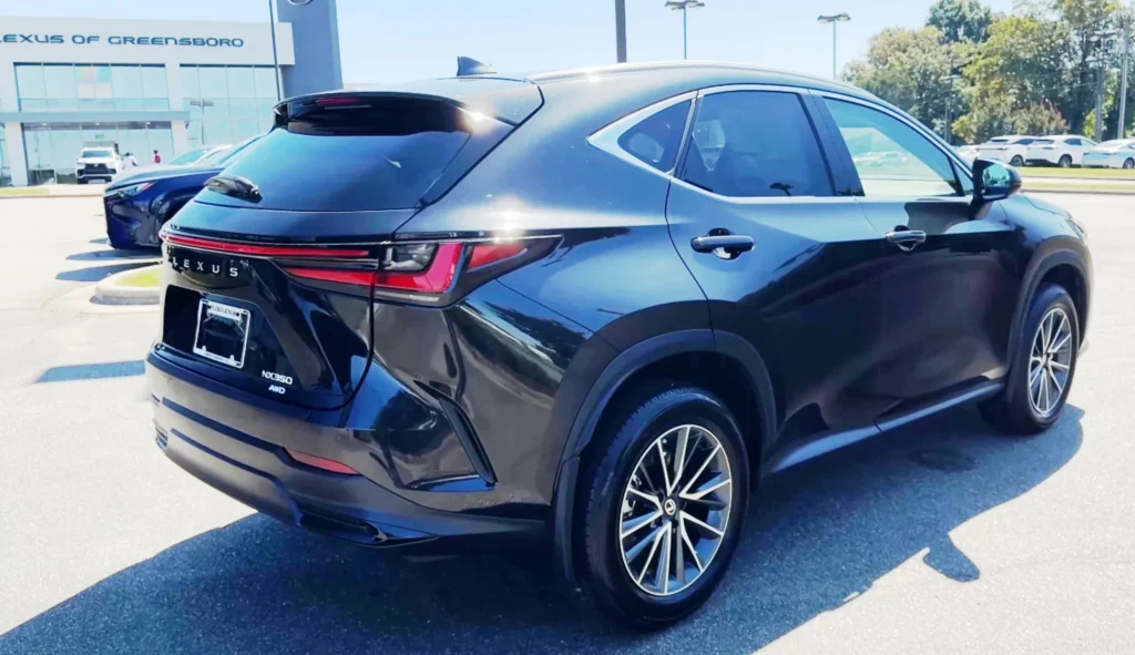 LexusNX350