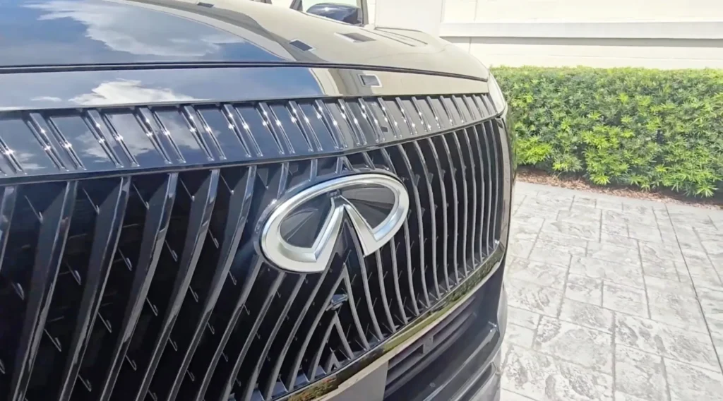 InfinitiQX8