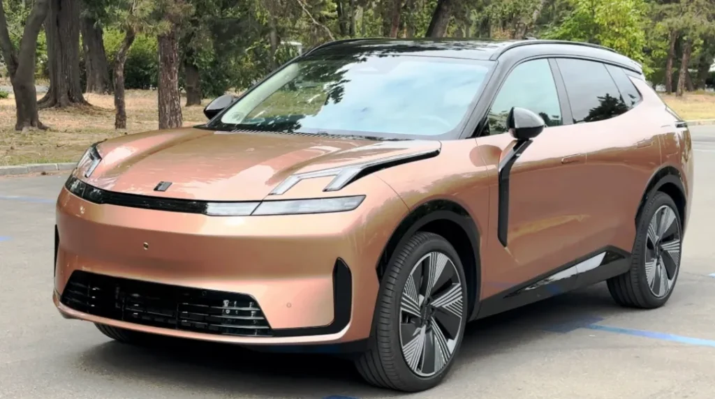 Lynk&Co08