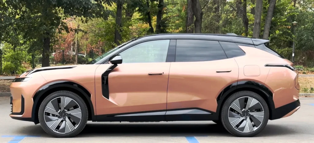 Lynk&Co08