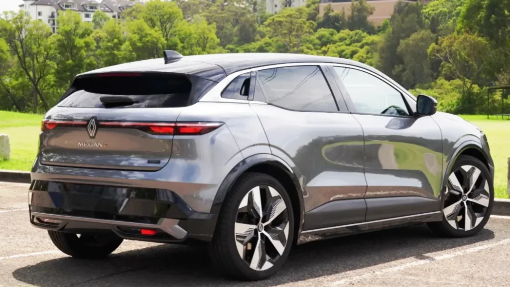 RenaultMeganeE-Tech