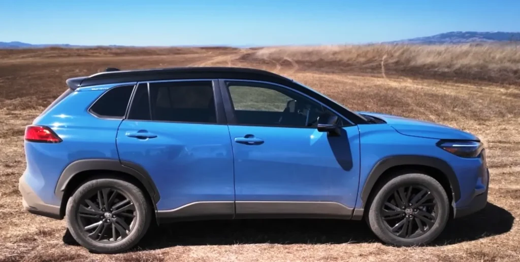 ToyotaCorollaCrossHybrid