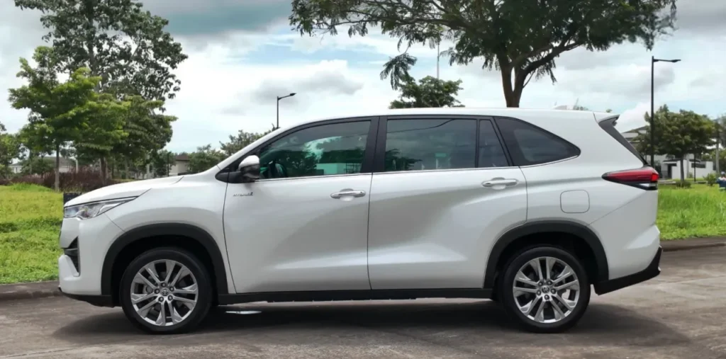 ToyotaInnovaZenix