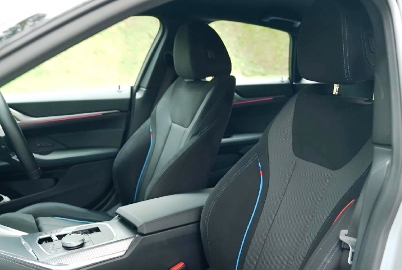 2025BMWi4eDrive35