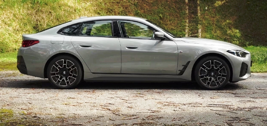 2025BMWi4eDrive35