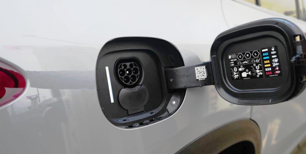 2025MercedesBenzEQEluxuryelectriccarinSoutheast Asia