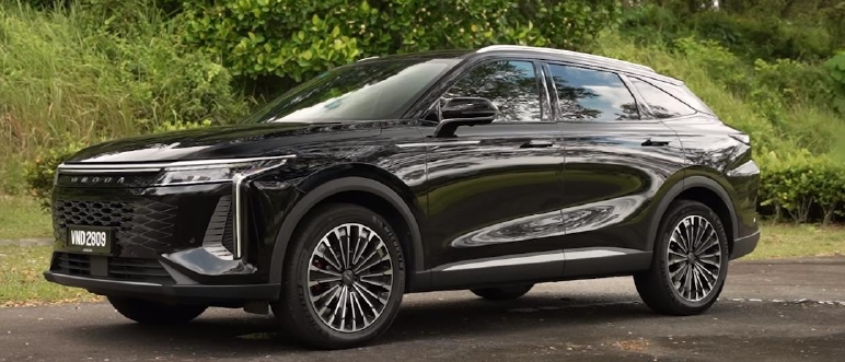 hightechOmoda9PHEVSUVEurope