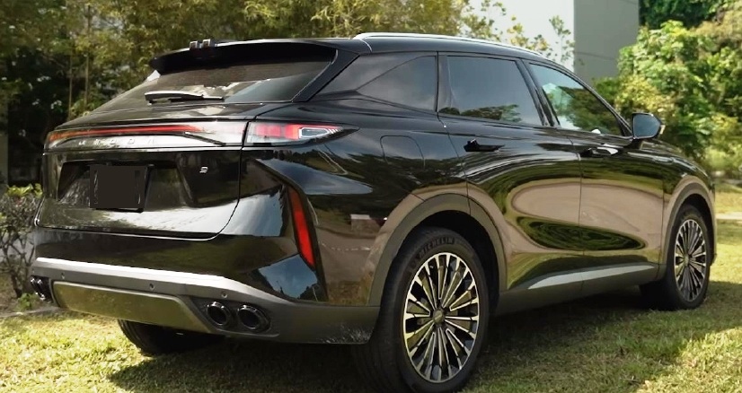 hightechOmoda9PHEVSUVEurope