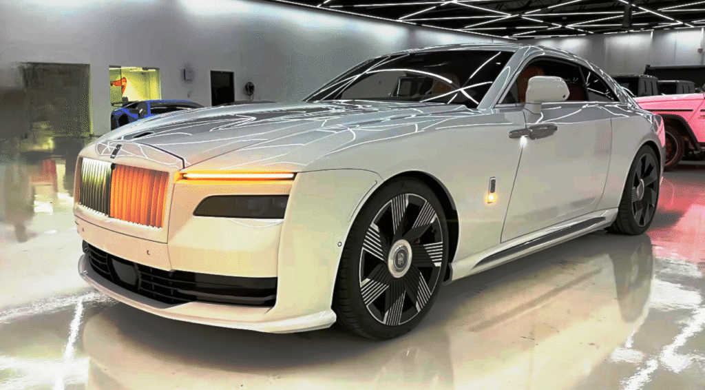 RollsRoyceSpectreBlackBadgeluxurycar2025