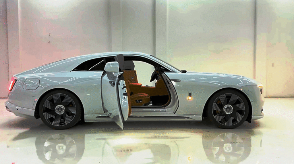 RollsRoyceSpectreBlackBadgeluxurycar2025