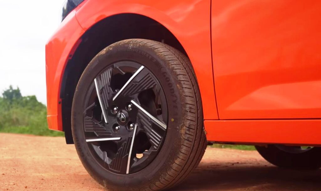 Hyundaii20VSTATAALTROZ