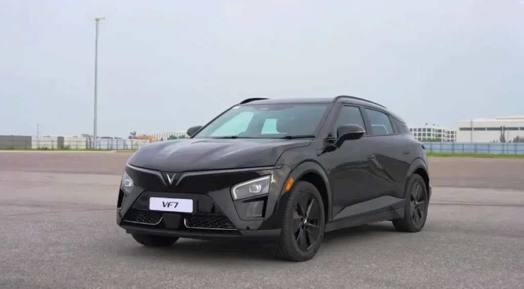 VinFast VF7