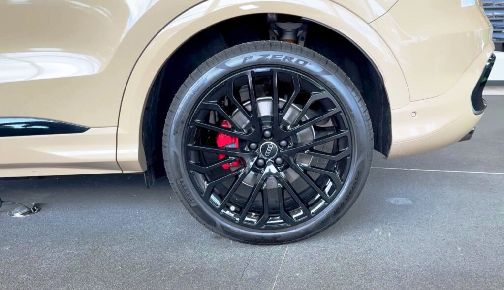 allnew2025AudiQ5andSQ5V6luxurySUV