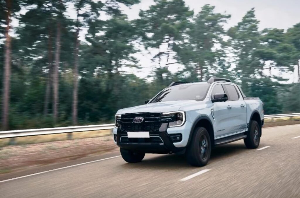 FordRangerPHEV2025Australia