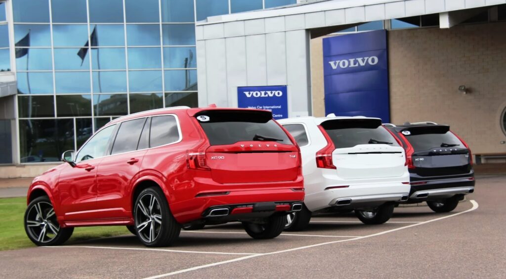 VolvoXC60Review2025SUV