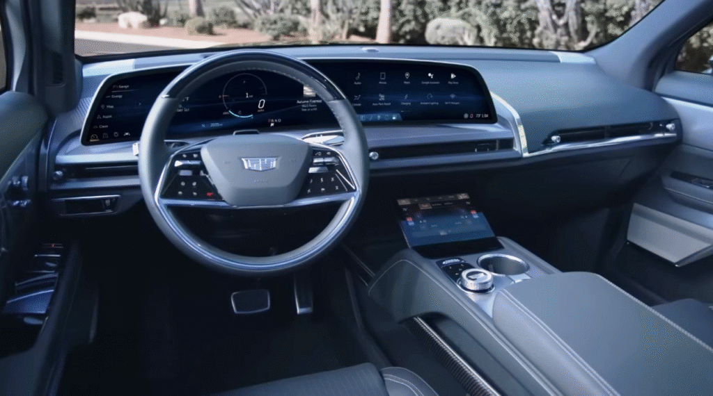 CadillacVISTIQthreerowelectricSUV