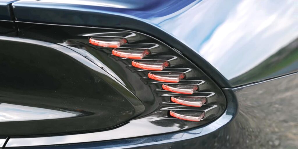 AstonMartinVanquishVolante2026