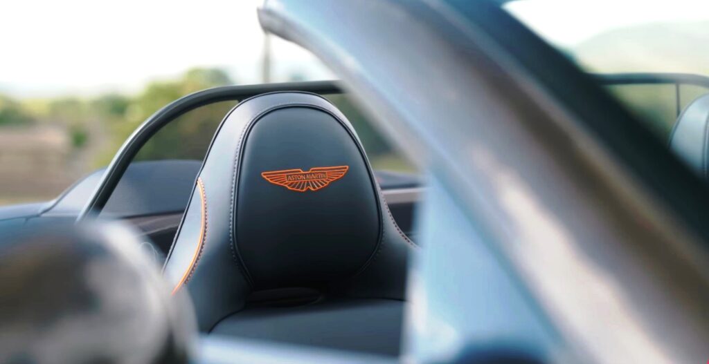 AstonMartinVanquishVolante2026