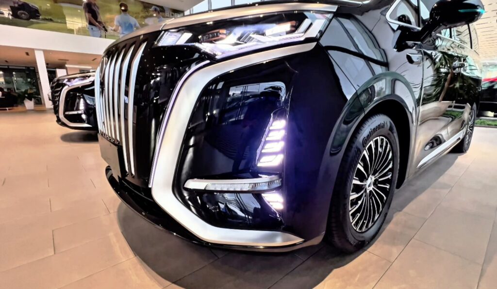 DenzaD9ElectricMPV
