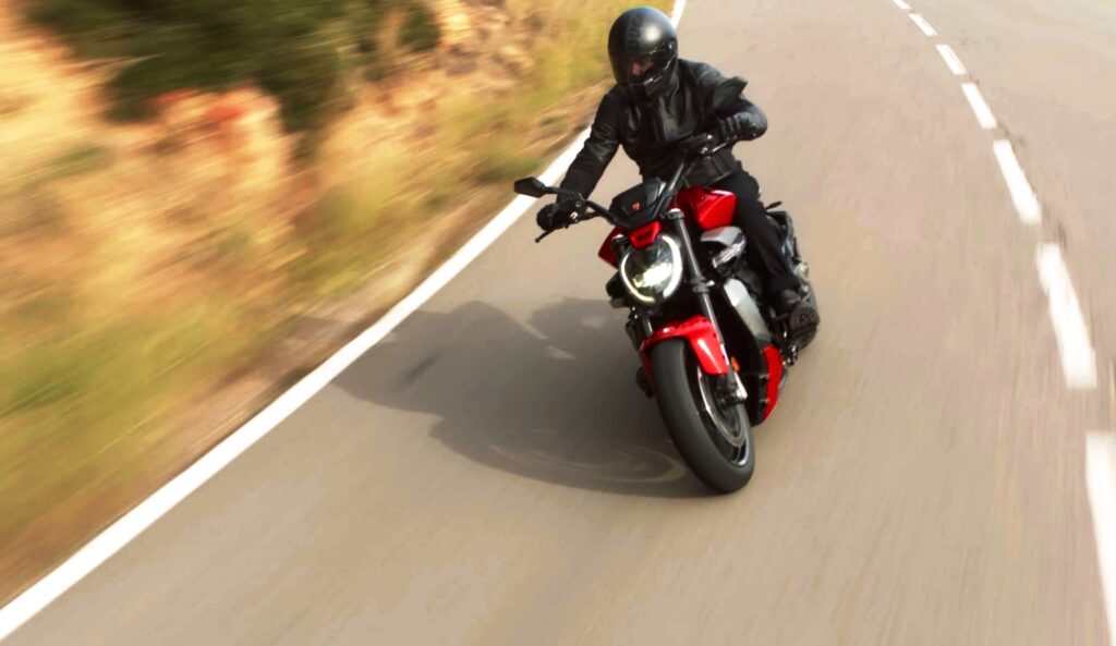 DucatiXDiavelV4Luxurycruiser