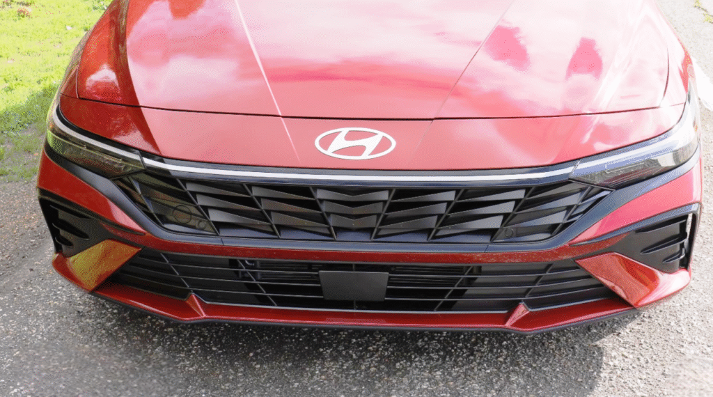 HyundaiElantraHybrid2025vsHonda CivicRSe:HEV