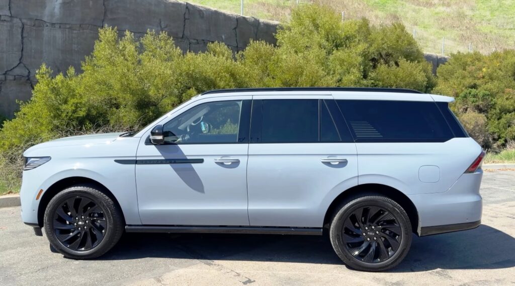  2025LincolnNavigator