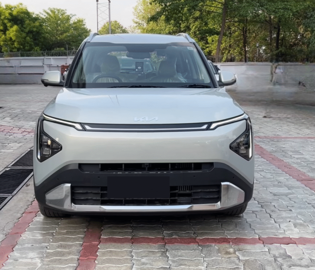 Kia Carens Clavisvs Toyota Innova Crysta