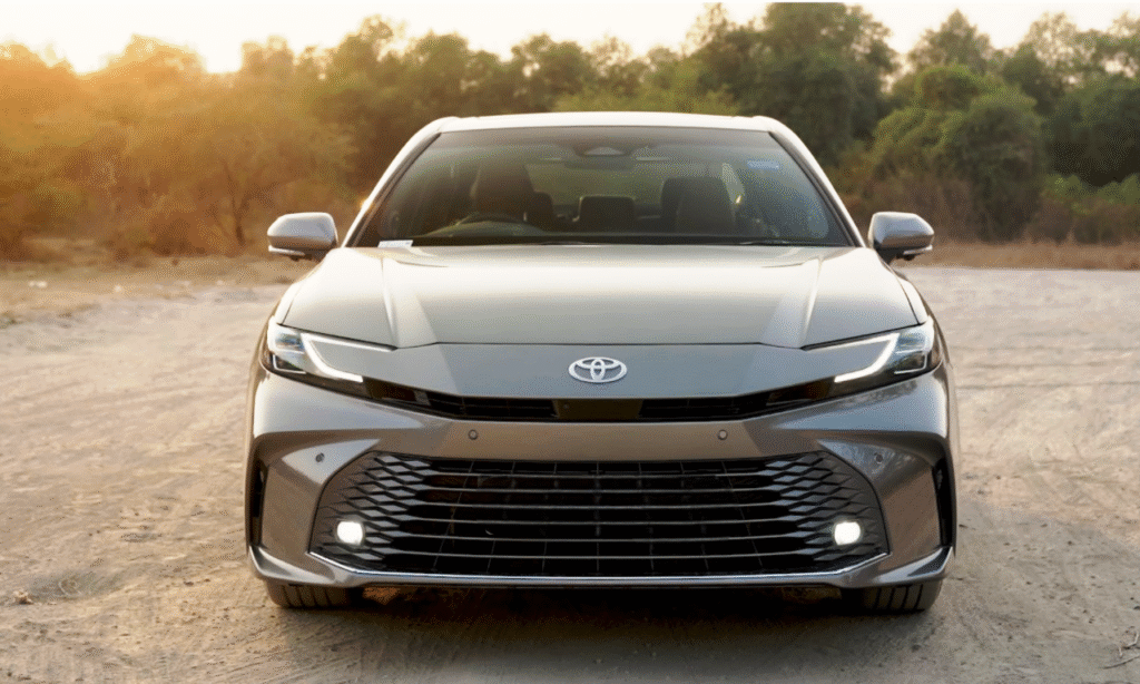 ToyotaCamry2025hybridsedan