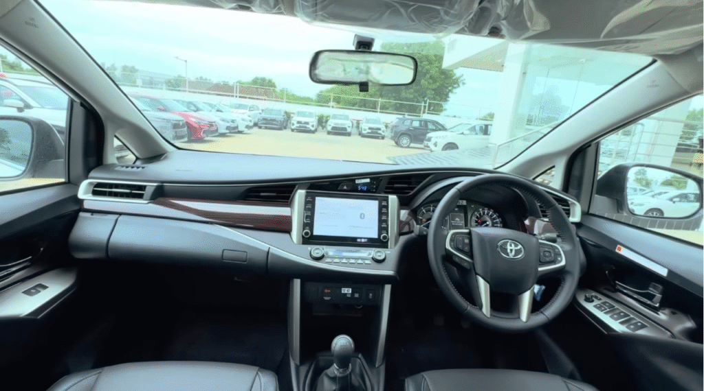 Kia Carens Clavisvs Toyota Innova Crysta